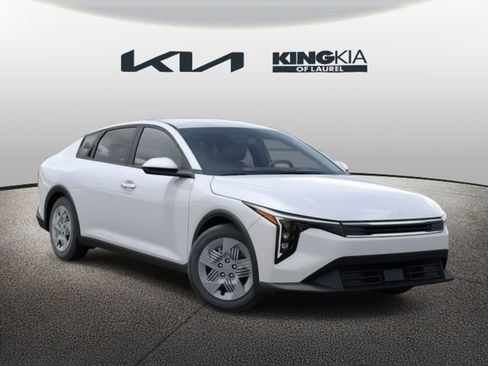 New 2025 Kia K4 LX image 9