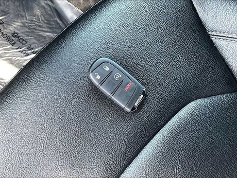 Used 2025 Jeep Compass Limited AWD/4WD image 34