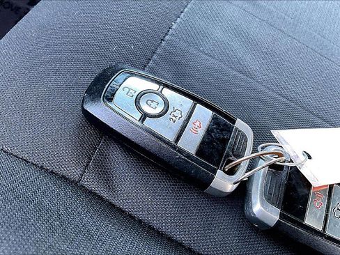 Used 2018 Ford Mustang Coupe image 10