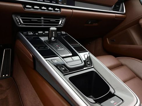 Certified 2024 Porsche 911 Targa 4S AWD/4WD image 12