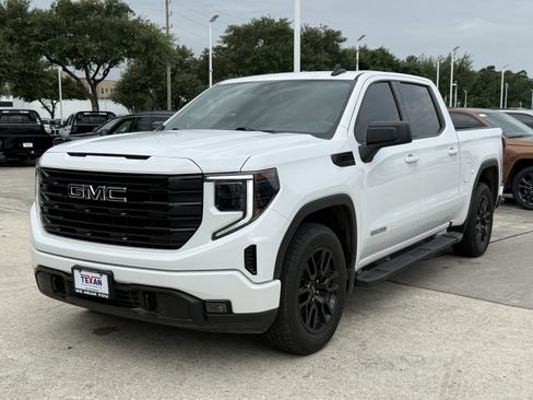 Used 2024 GMC Sierra 1500 Elevation w/ LPO, Elevation Black Package RWD image 10