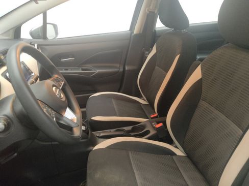 Used 2020 Nissan Versa SV FWD image 17