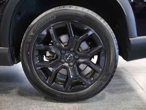 Used 2025 Honda Pilot Elite image 12