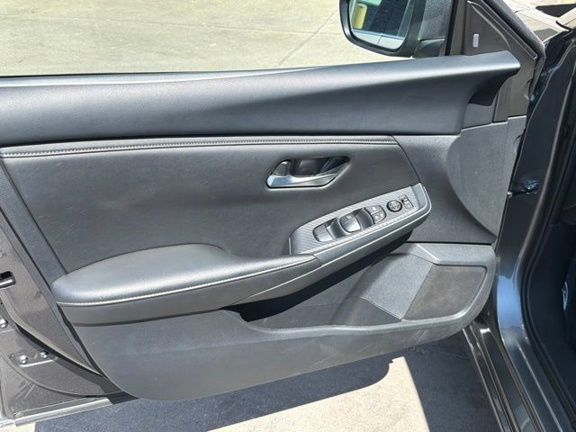 Used 2025 Nissan Sentra SV FWD image 18