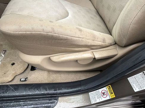 Used 2012 Toyota RAV4 4WD image 21