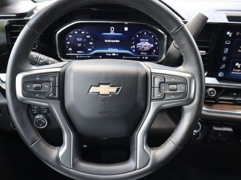Used 2023 Chevrolet Silverado 1500 LT AWD/4WD image 6