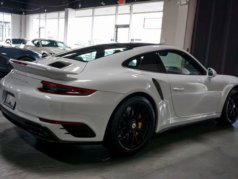 Used 2019 Porsche 911 4 Coupe image 25