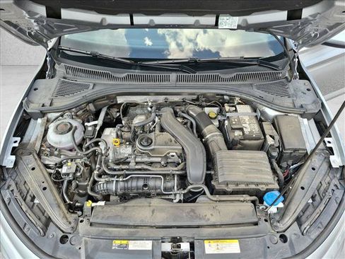 Used 2025 Volkswagen Jetta SE FWD image 21