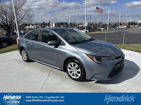 Certified 2024 Toyota Corolla LE image 1
