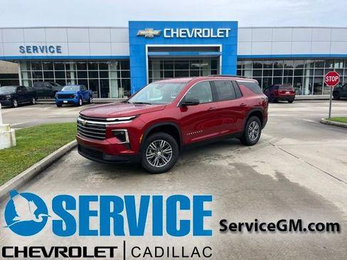 New 2026 Chevrolet Traverse LT w/ LPO, Floor Liner Package FWD image 1