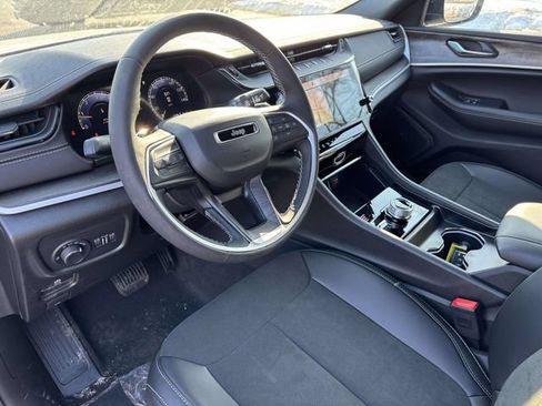 New 2026 Jeep Grand Cherokee Altitude AWD/4WD image 16