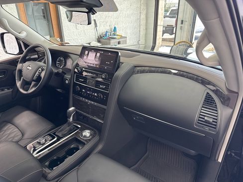Used 2024 Nissan Armada Platinum w/ Captain's Chairs Package image 58