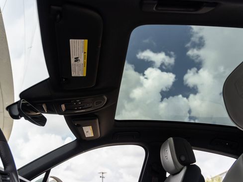 Certified 2026 Porsche Cayenne Coupe image 25