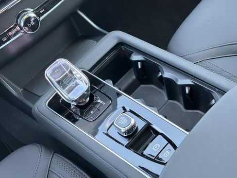 Certified 2025 Volvo XC90 B5 Plus image 26