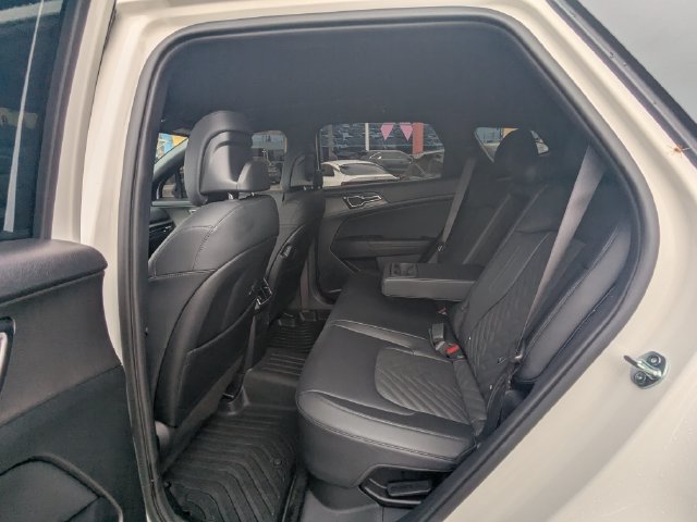 Certified 2026 Kia Sportage EX AWD/4WD image 14