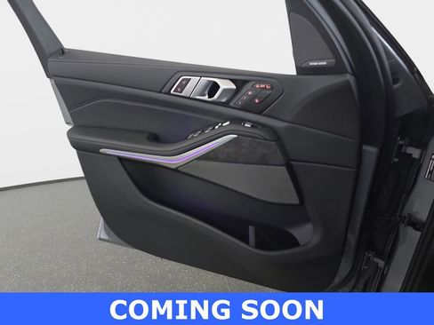 Used 2024 BMW X7 xDrive40i image 29
