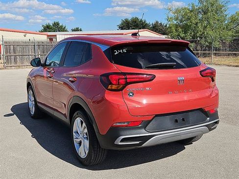 Used 2024 Buick Encore GX Preferred FWD image 3