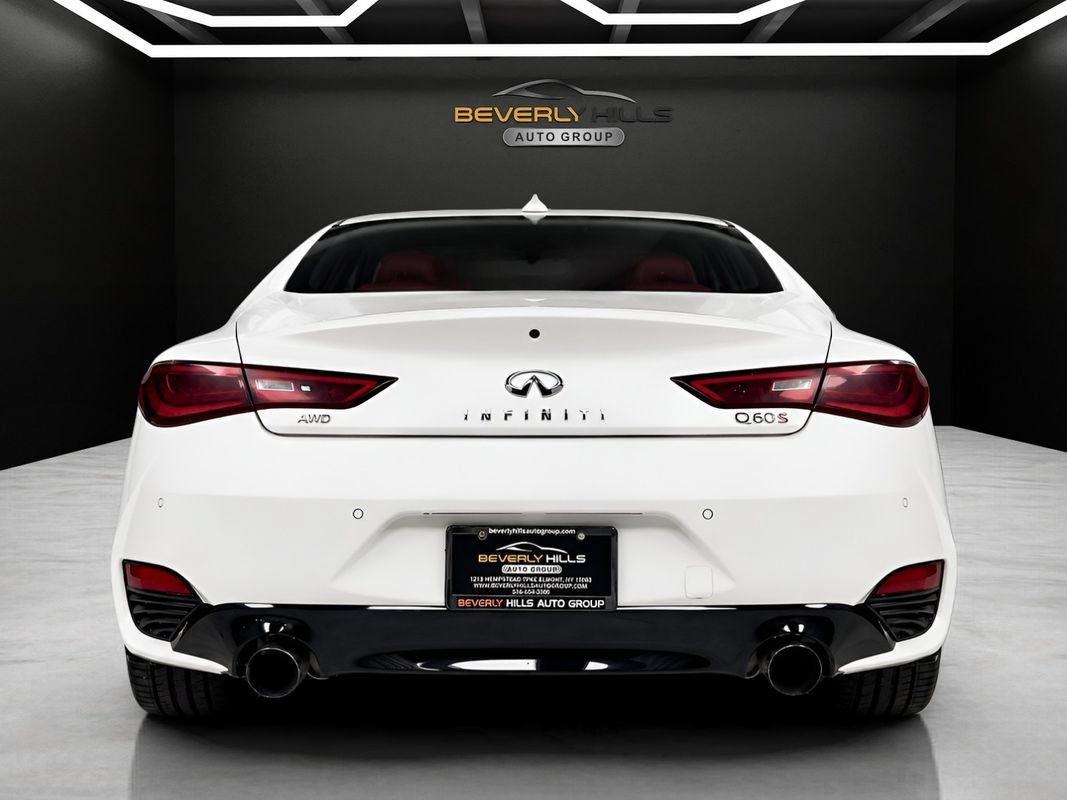 Used 2019 INFINITI Q60 Red Sport 400 AWD/4WD image 4