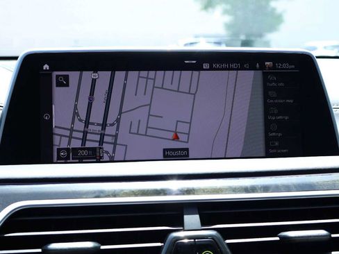 Used 2022 BMW 740i xDrive w/ M Sport Package AWD/4WD image 26