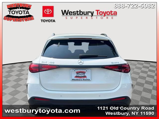 Used 2025 Mercedes-Benz GLC 300 4MATIC image 9