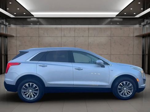 Used 2017 Cadillac XT5 Luxury image 6