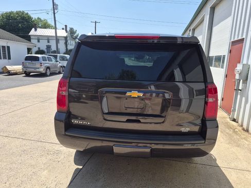 Used 2017 Chevrolet Tahoe LT AWD/4WD image 3