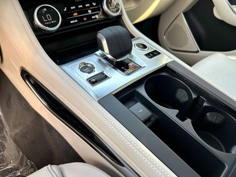 New 2025 Jaguar F-PACE R-Dynamic S image 25