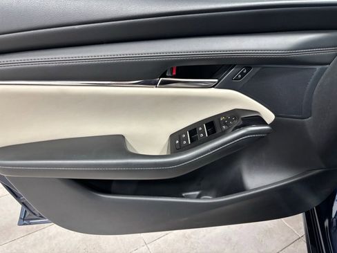 Used 2025 MAZDA MAZDA3 s image 18