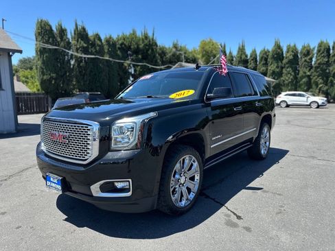 Used 2017 GMC Yukon Denali w/ Open Road Package AWD/4WD image 3