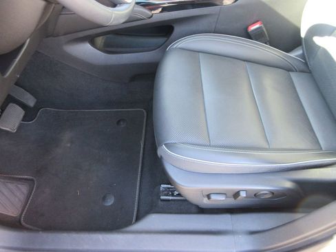 Certified 2022 Buick Envision Essence w/ Technology Package I image 21