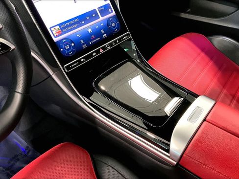 Used 2024 Mercedes-Benz C 300 Sedan image 15