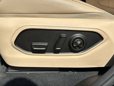 Certified 2024 Jeep Grand Cherokee Limited w/ Black Appearance Package image 14