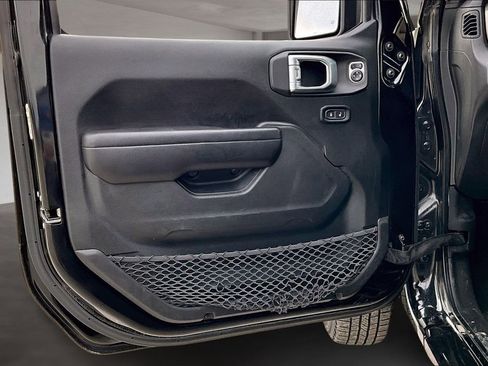 Used 2021 Jeep Wrangler Unlimited Sport S image 19