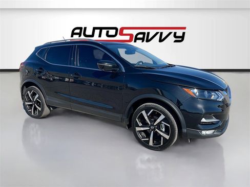 Used 2022 Nissan Rogue Sport SL w/ Premium Package image 1
