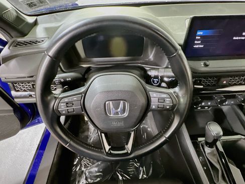 Used 2023 Honda Accord Sport image 11