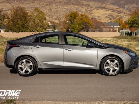 Used 2018 Chevrolet Volt LT image 8