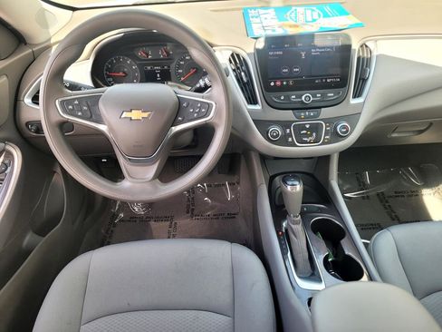Used 2020 Chevrolet Malibu LS FWD image 12