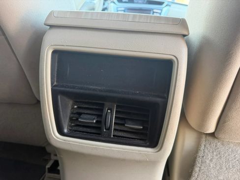 Used 2015 Nissan Murano S FWD image 19