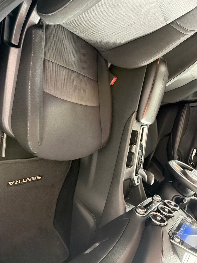 Used 2023 Nissan Sentra SV FWD image 21
