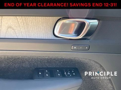 Certified 2023 Volvo XC40 B4 Core w/ Protection Package Premier image 12