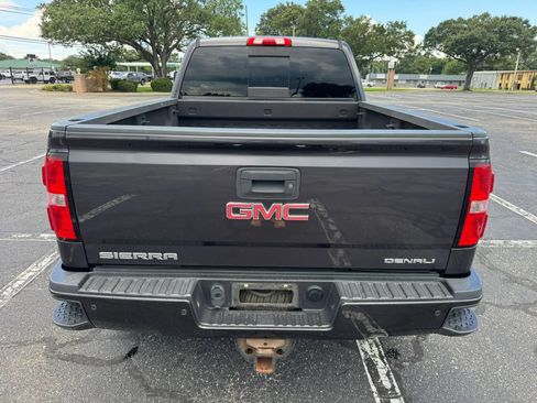 Used 2015 GMC Sierra 2500 Denali w/ Duramax Plus Package AWD/4WD image 9