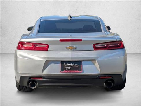 Used 2018 Chevrolet Camaro LT image 7