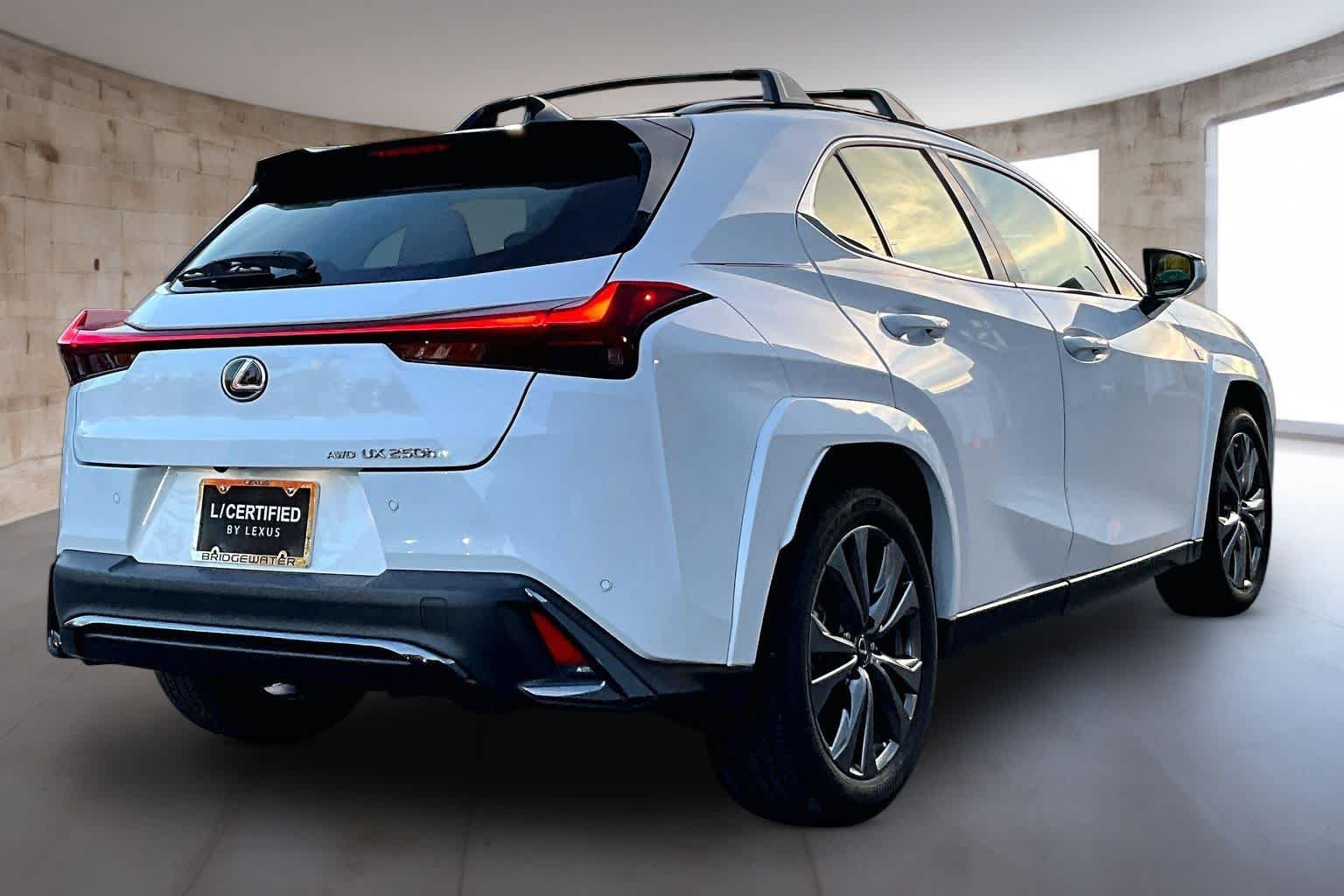 Used 2024 Lexus UX 250h F Sport AWD/4WD image 5