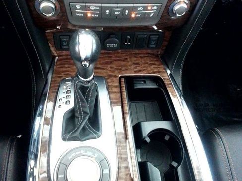 Used 2020 Nissan Armada SL w/ Premium Package AWD/4WD image 9