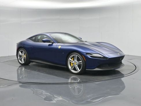 Used 2023 Ferrari Roma RWD image 5