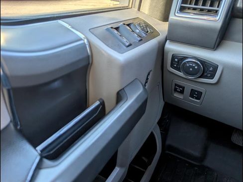 Used 2017 Ford F150 XLT w/ Equipment Group 301A Mid image 20