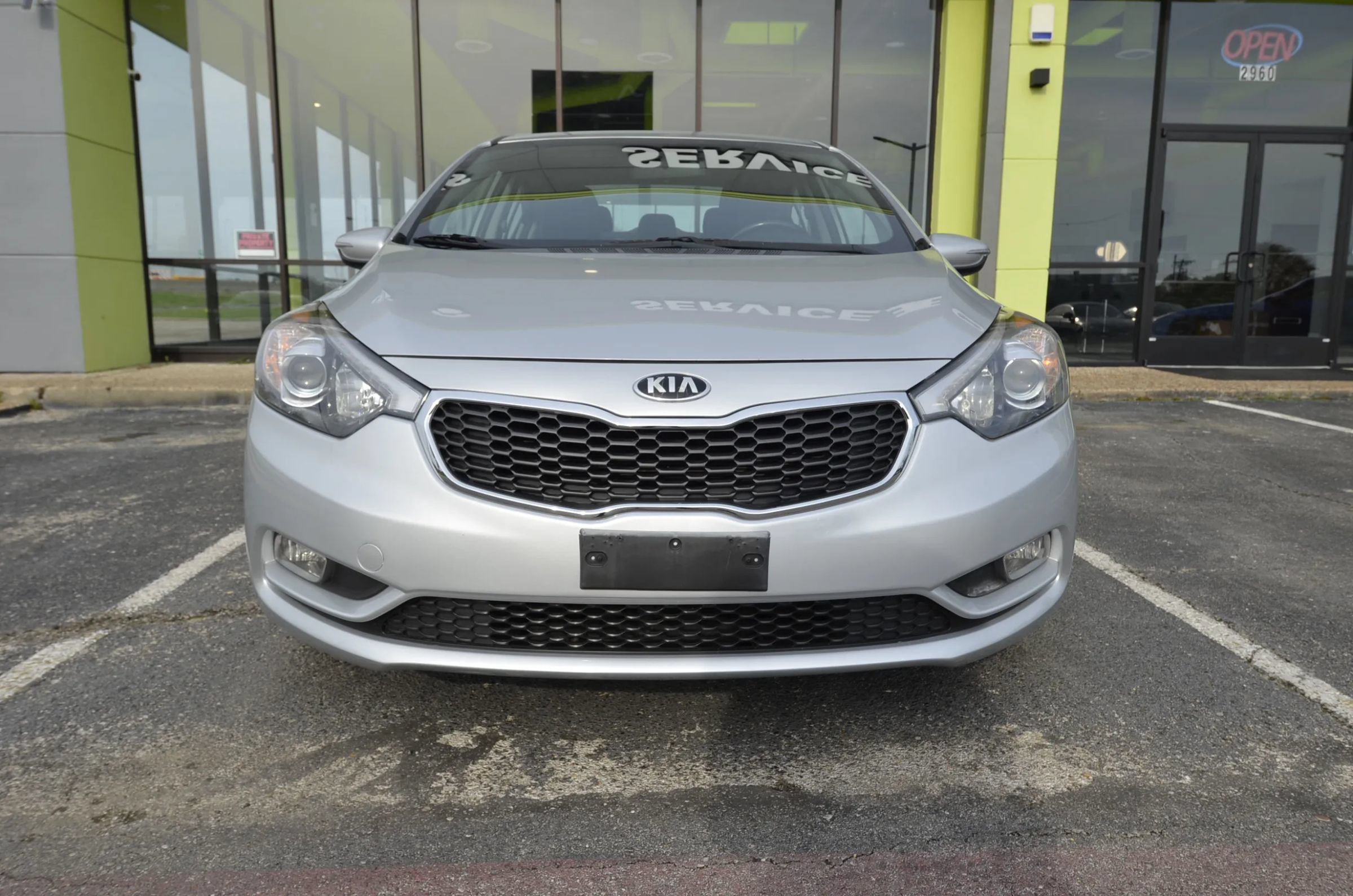 Used 2015 Kia Forte EX w/ UVO Package W/17" Alloys FWD image 2