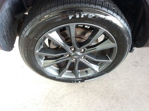 Used 2017 Ford Explorer XLT w/ Equipment Group 202A image 29