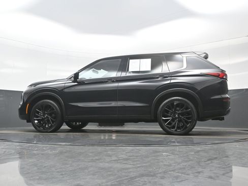 Used 2022 Mitsubishi Outlander SEL Black Edition image 29
