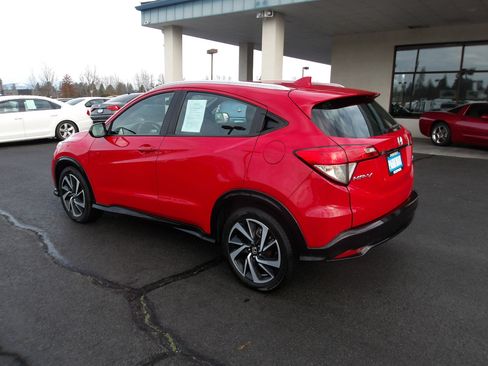 Used 2019 Honda HR-V Sport image 3